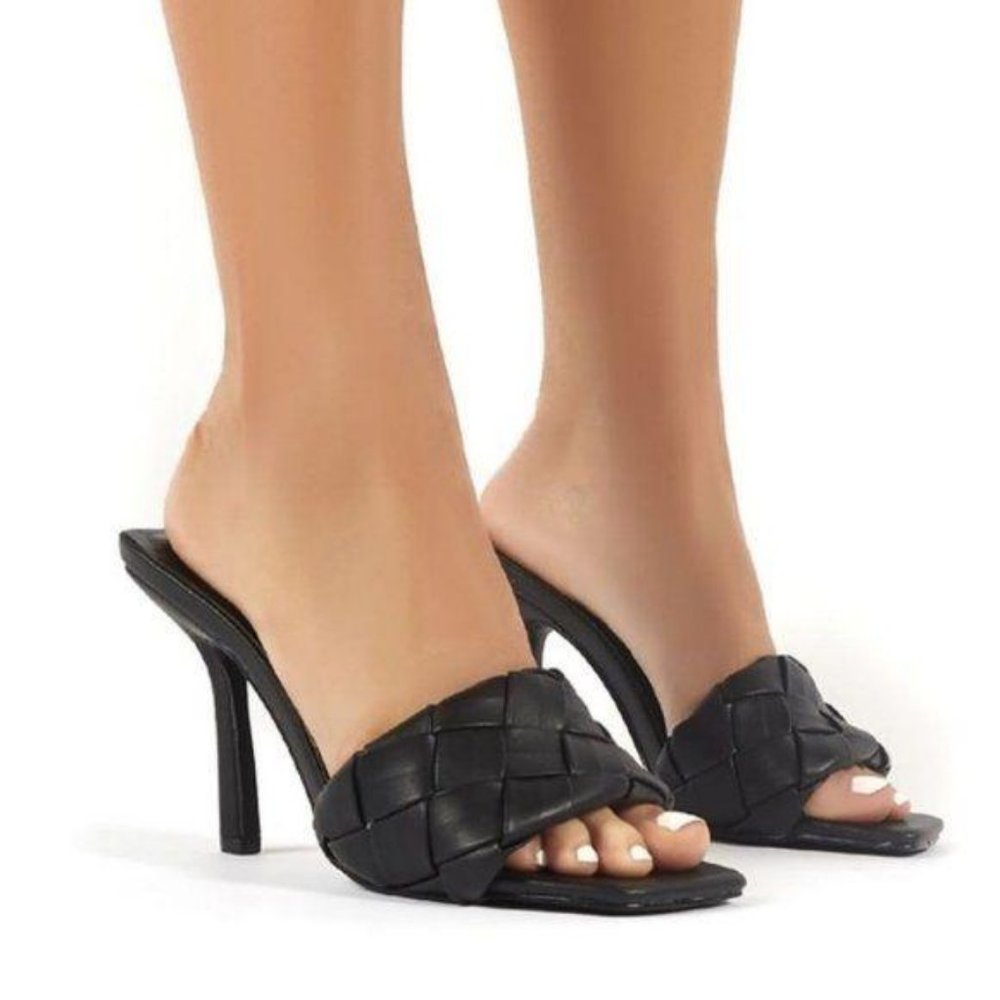 !! EXCLUSIVE !! Square Toe Braided Mule in Black - Picture 6 of 12